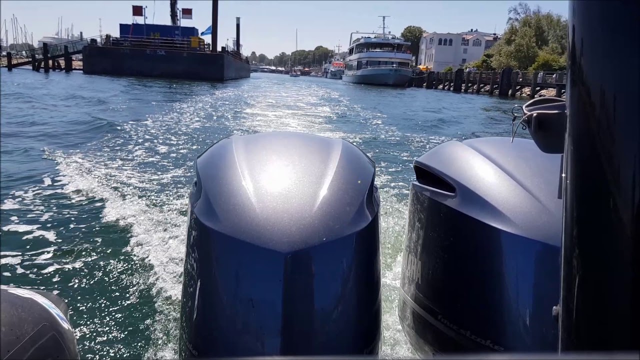 Speedboot mit 700PS auf der Ostsee (Warnemünde) / Baltic WaveHunter.de