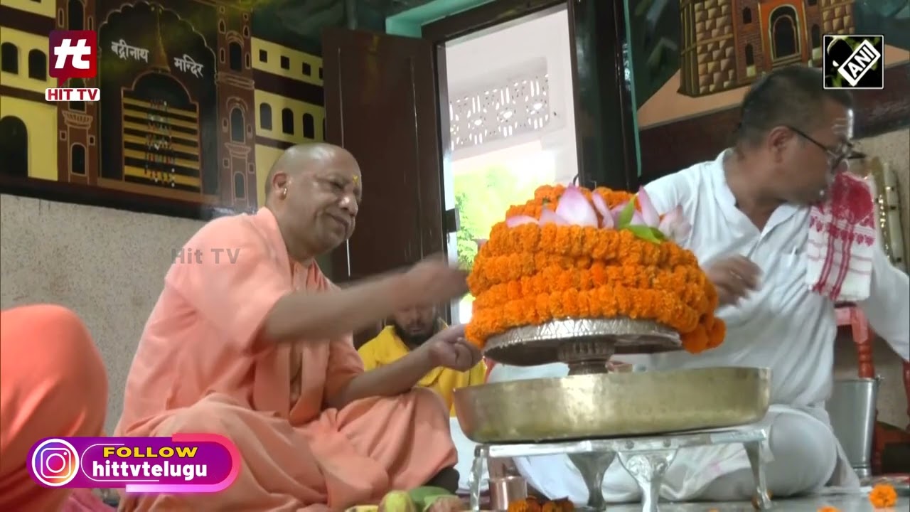 UP CM Yogi Adityanath performs &lsquo;Rudrabhishek&rsquo; at Gorakhnath Temple on sixth Monday of &lsquo;Sawan&rsquo;