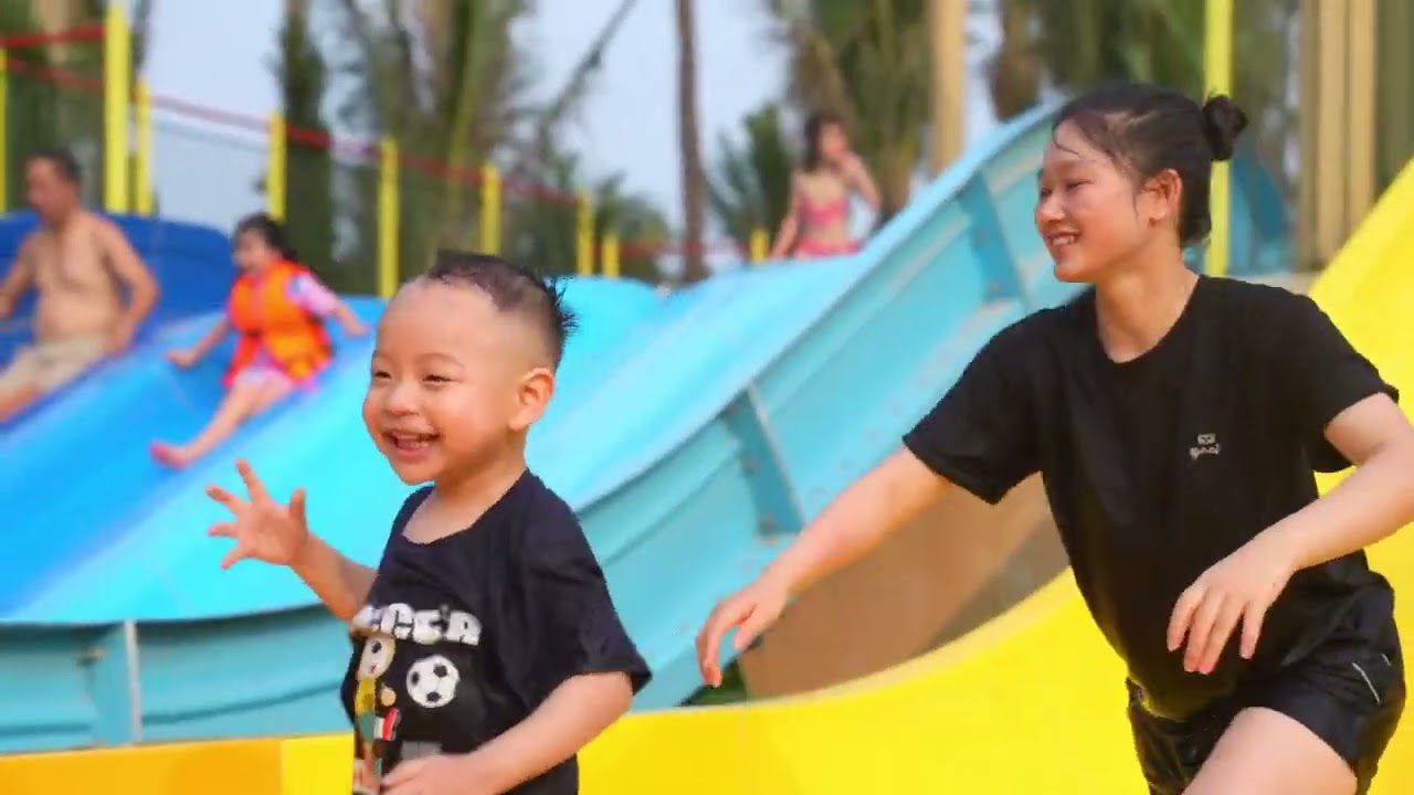 Sun Mega City thu h&uacute;t h&agrave;ng triệu lượt du kh&aacute;ch trong ng&agrave;y khai trương c&ocirc;ng vi&ecirc;n nước Sun World