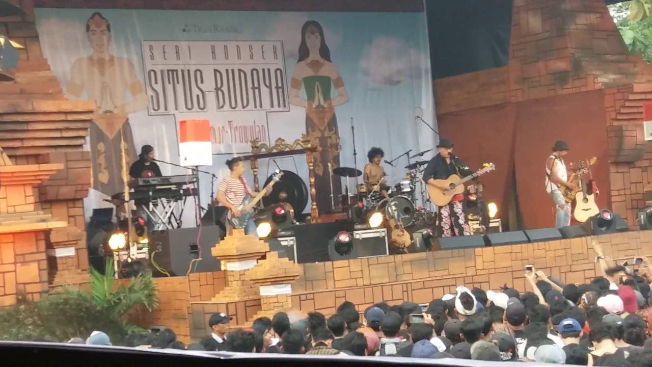 Iwan Fals - Gelisah (Konser Situs Budaya : Jatim - Trowulan)