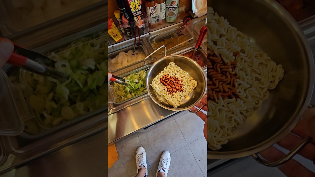 Part 54 | How many foods are there in a Korean convenience store? #korea #ramen #shots