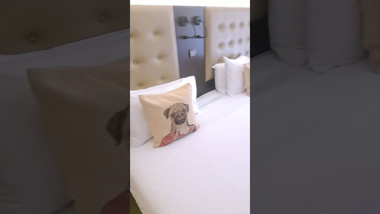Ax The Victoria Hotel Malta Double room with balcony review.