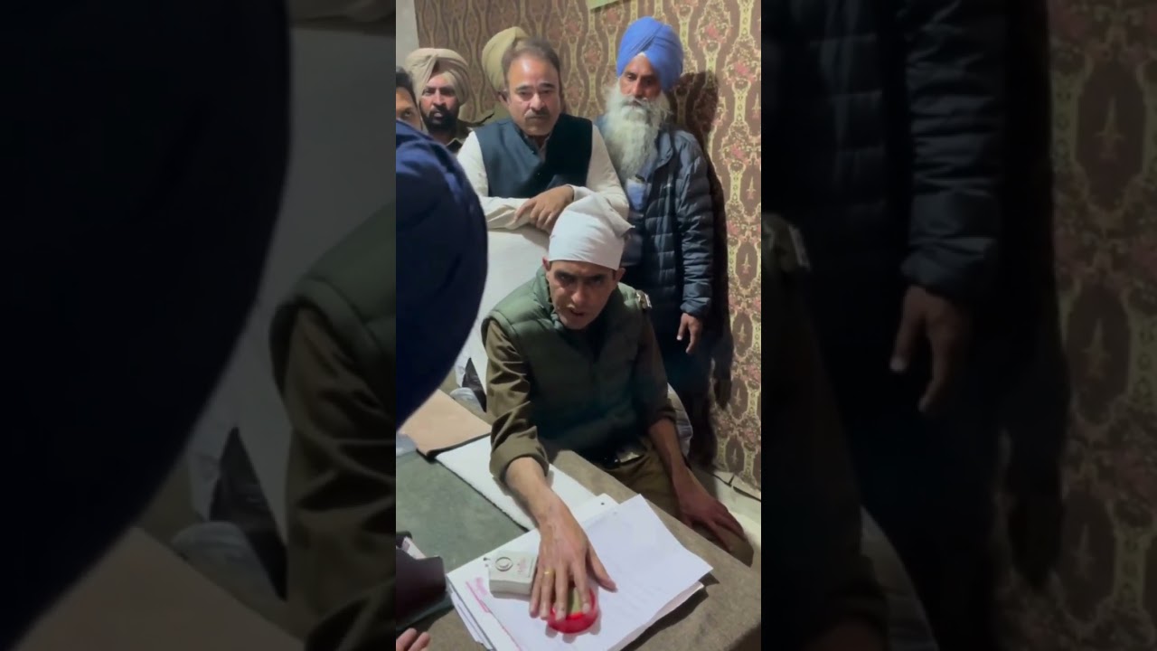 Bhai Amritpal Singh at Ajnala with police