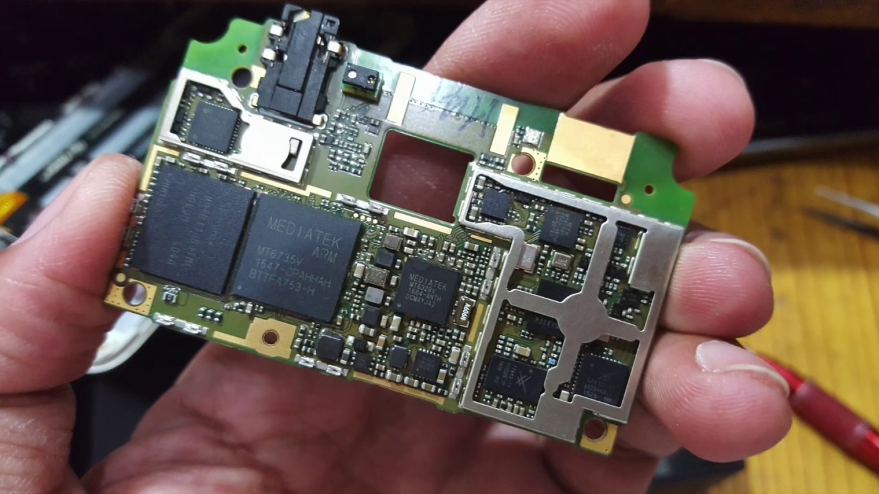 Nano-voyage en micro-électronique | Reportage