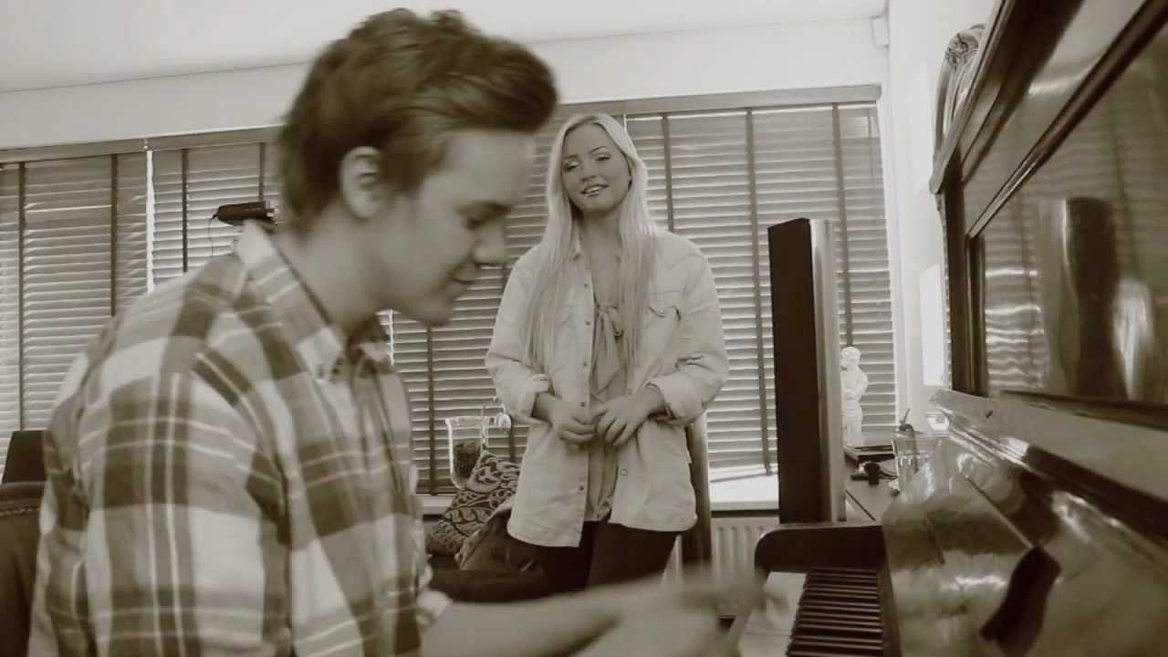 I CAN´T MAKE YOU LOVE ME -HOT ICELANDIC GIRL-