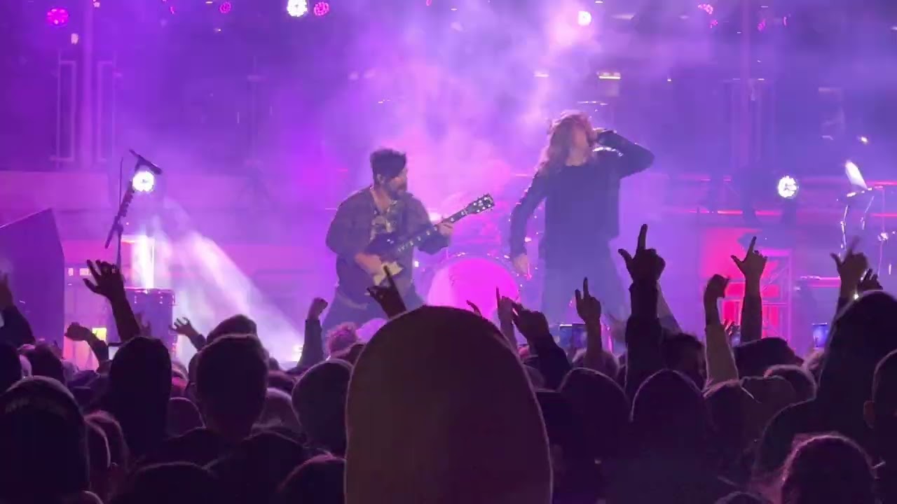 Underoath - I’m Content With Losing + Intro (Live @ Emo’s Not Dead Cruise) 11/10/22