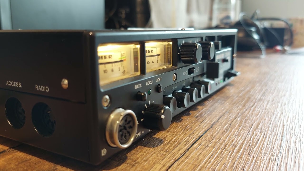 Uher CR-240 Portable Cassette Recorder (1979)