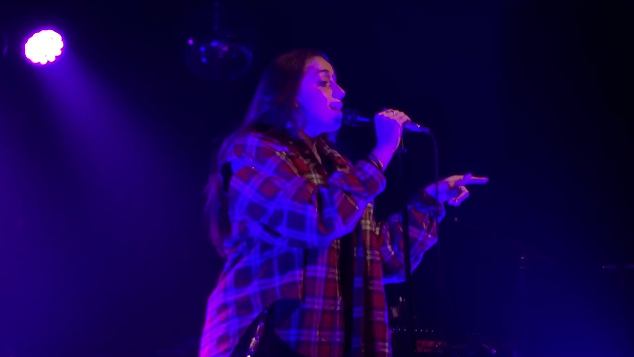Tate McRae - “All The Kids Are Depressed” Moroccan Lounge