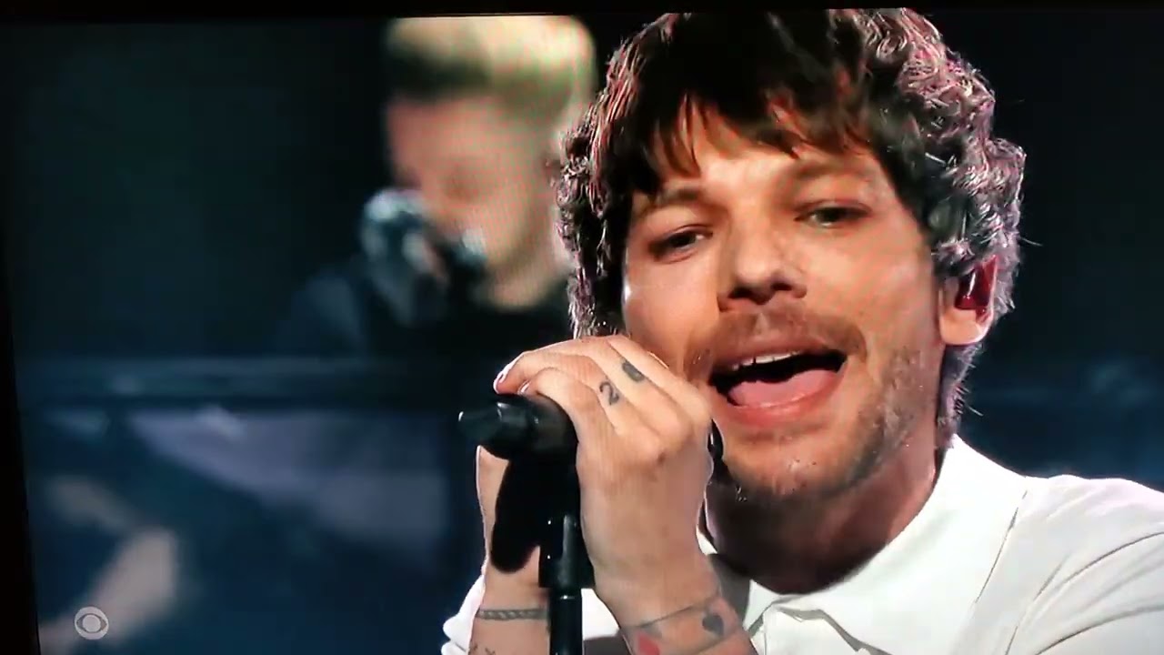 Louis Tomlinson singing Bigger Than Me on the Late Late Show