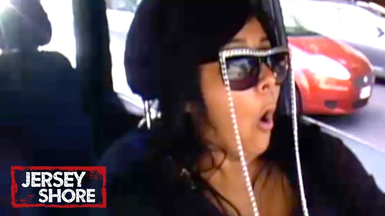Snooki & Deena Get into a Fender Bender | Jersey Shore