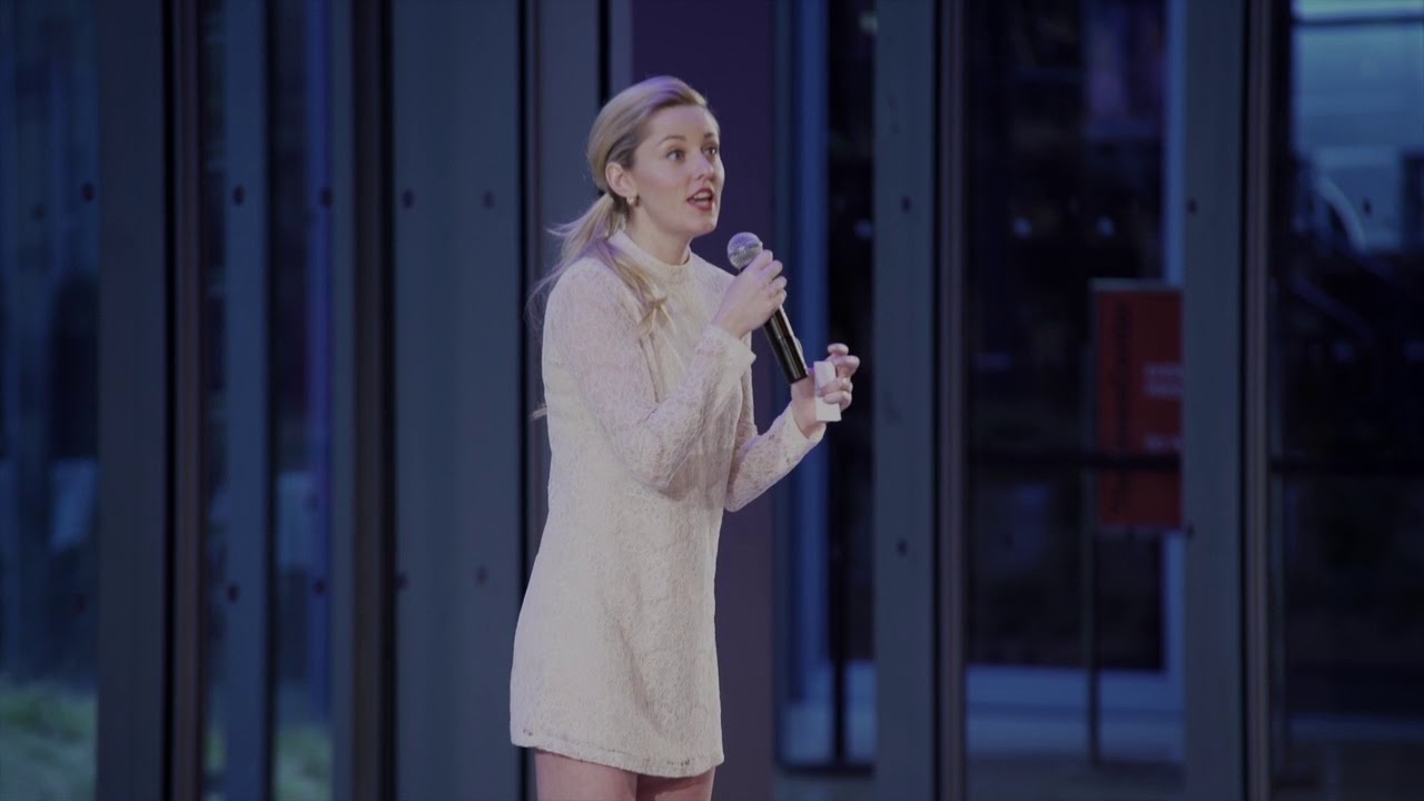 Taylor Louderman (Mean Girls, Life of an Actress) performs Just Pretend from Peter Pan Live