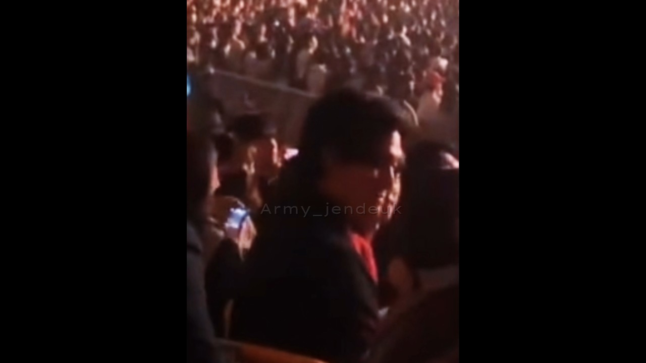 the way he was keep looking at her 😍 #Jennie #taehyung #taennie #shortvideo #taennieedit