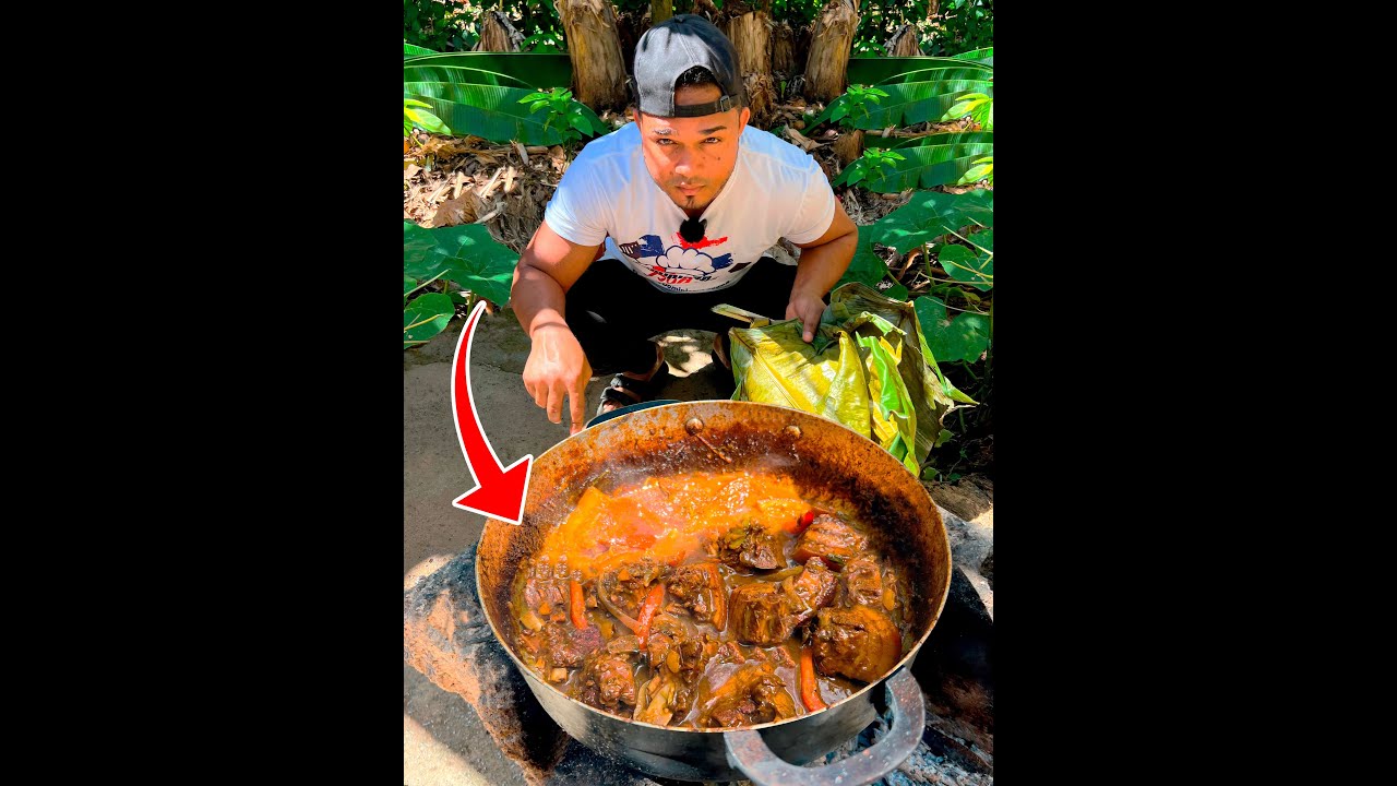 Rico Cerdito Guisado en leña, y más que me toco cocinarlo para disfrutarlo yo mismo ♥ 🙂