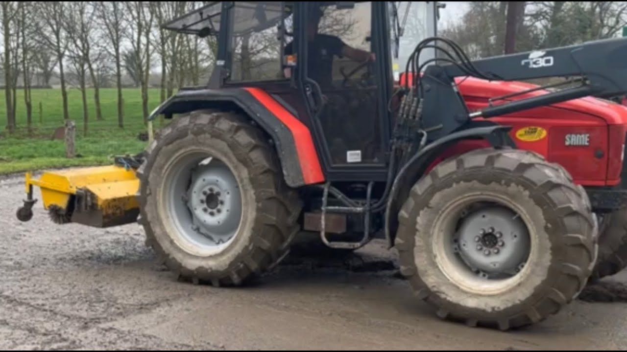 Spring cleaning 2023 with hydraulic brush on Same Explorer 95 classic