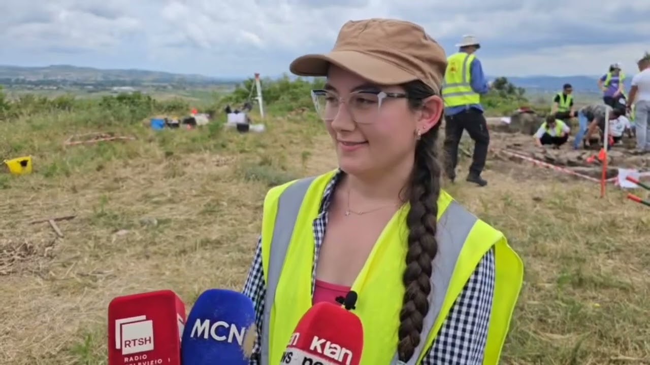 Zbulim i rëndësishëm arkeologjik i periudhës Ilire në Bishçukas.Monedha,kollona,mure,skelet njeriu,.