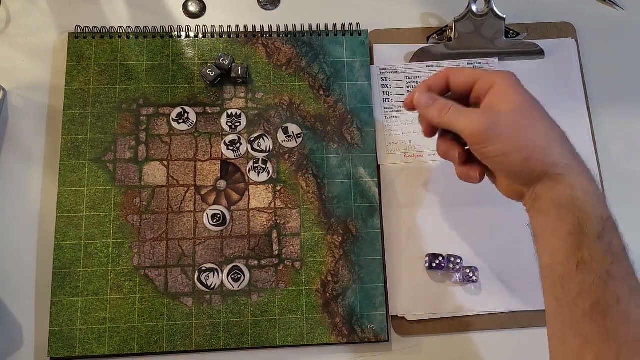 Sick of D&D 5e? GURPS SuperLite Combat example