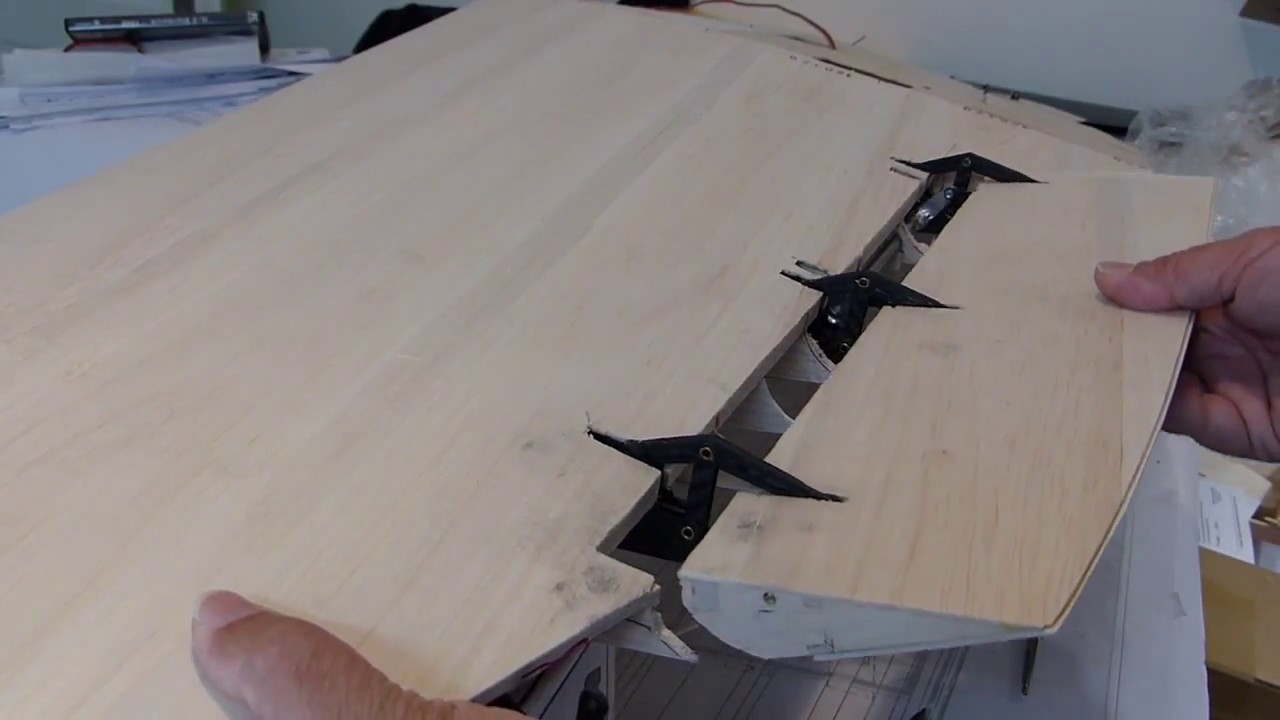 flap fowler P47 flap hinge libération