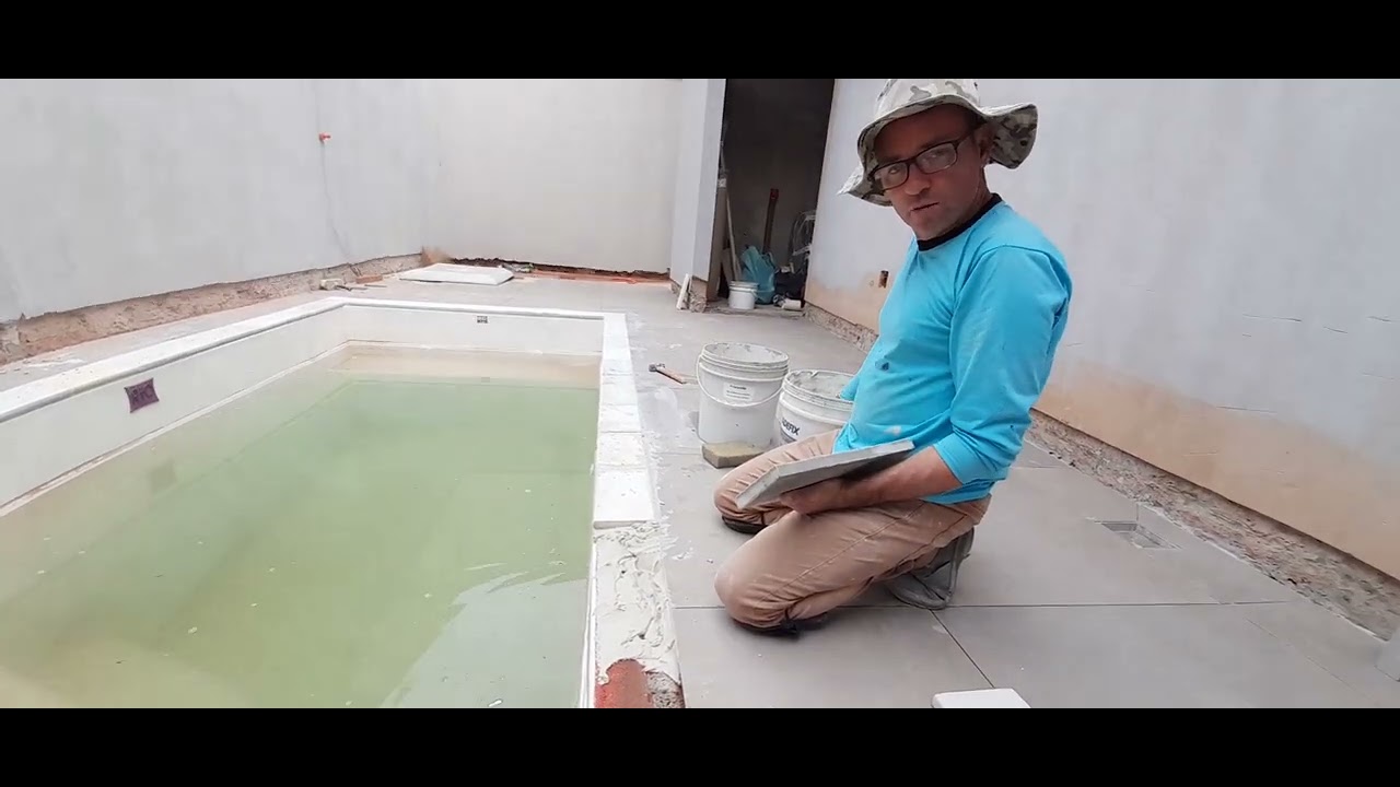 como assentar borda de pedra na piscina de acrílico ou fibra