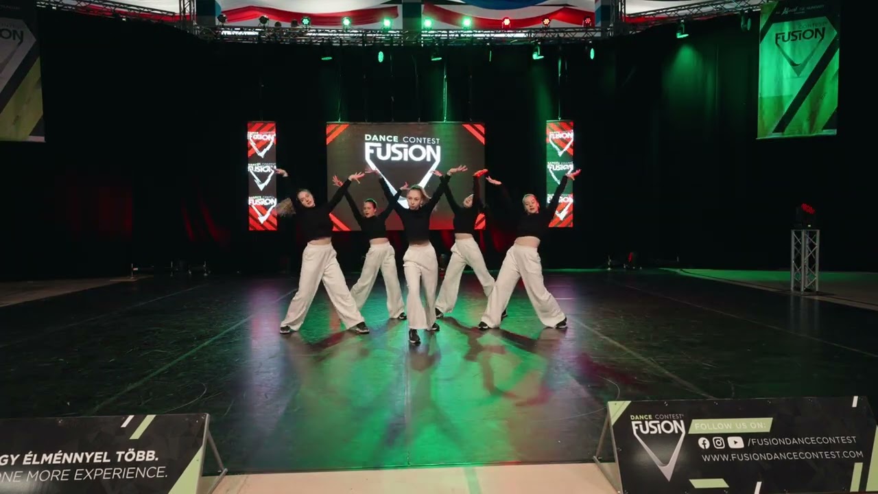 Black XS Dance Team 