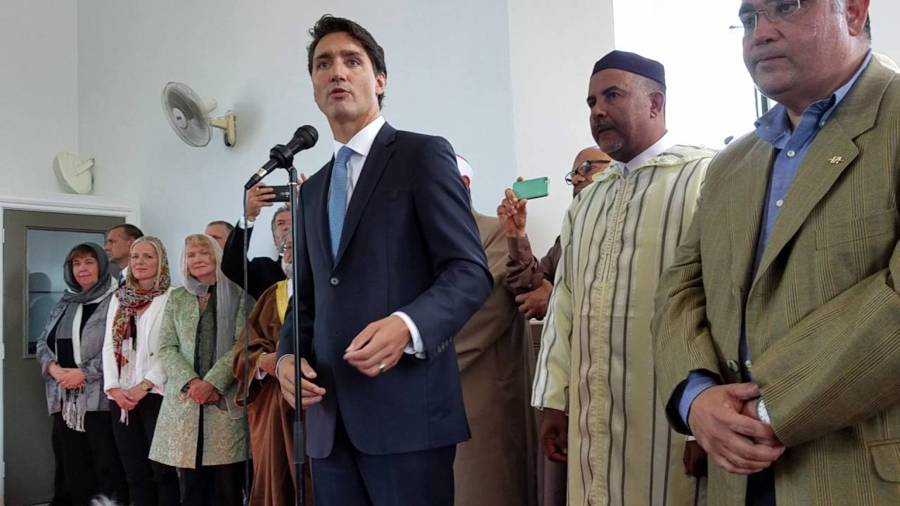 Ottawa 118 PM Trudeau at Ottawa Mosque for Eid Aladha 2016 copyright ِAlsharif