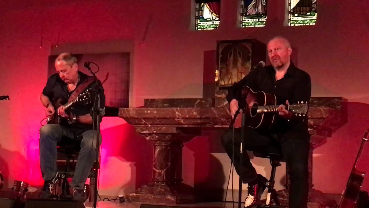 Black (Colin Vearncombe and Calum MacColl) perform Water on Snow live in Bruges, November 2015