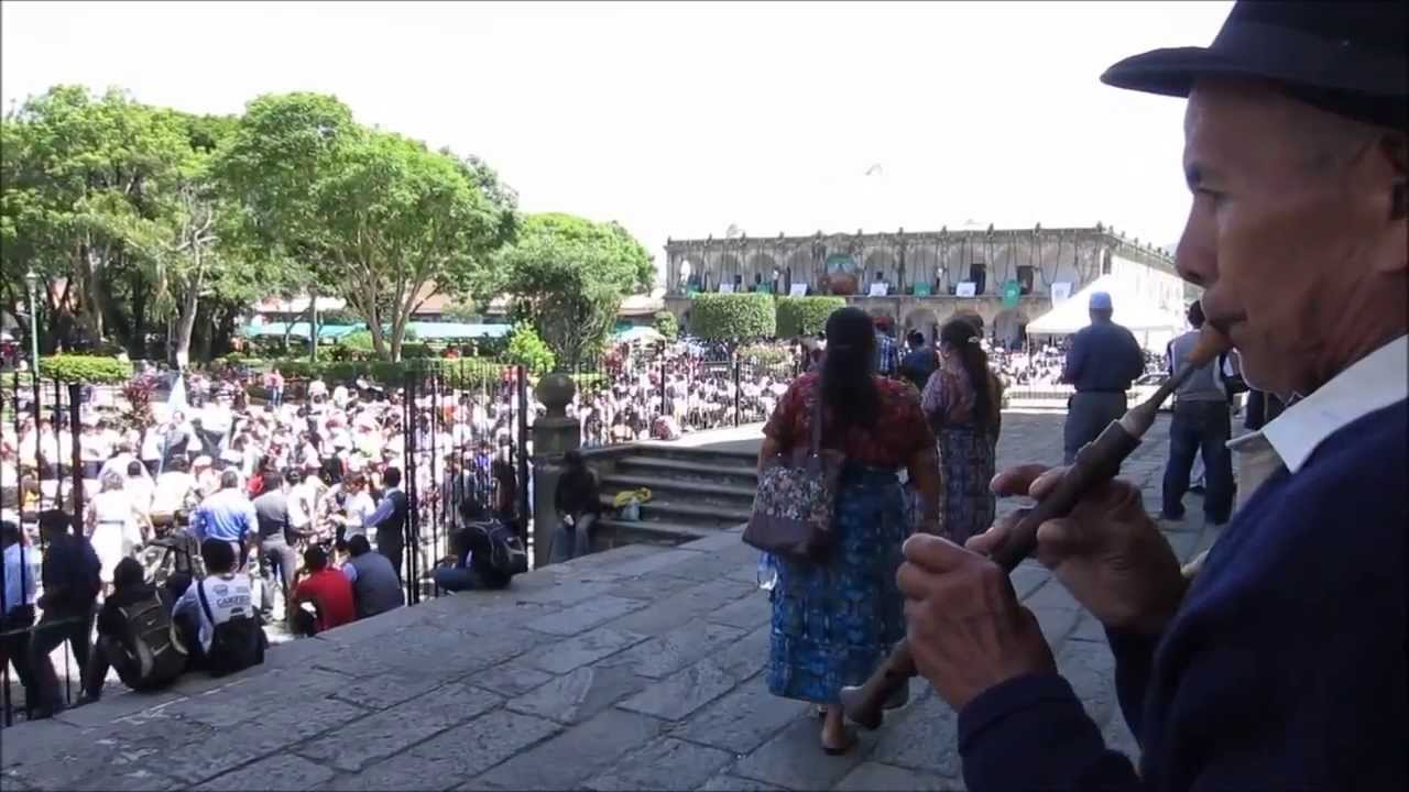 La Chirim&iacute;a y El Tum (Puro sentimiento nacional)
