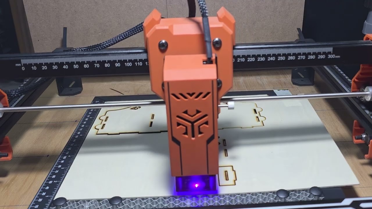 من لوح خشب إلى مقلمة أنيقة باستخدام ماكينة الليزر Laser Cutting Wooden Pencil Case