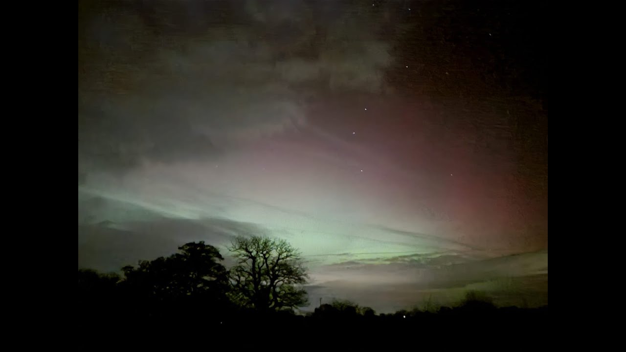 Aurora Borealis Live from Essex UK on 19th January 2026. Following X Class Solar Flare on 18/1/26
