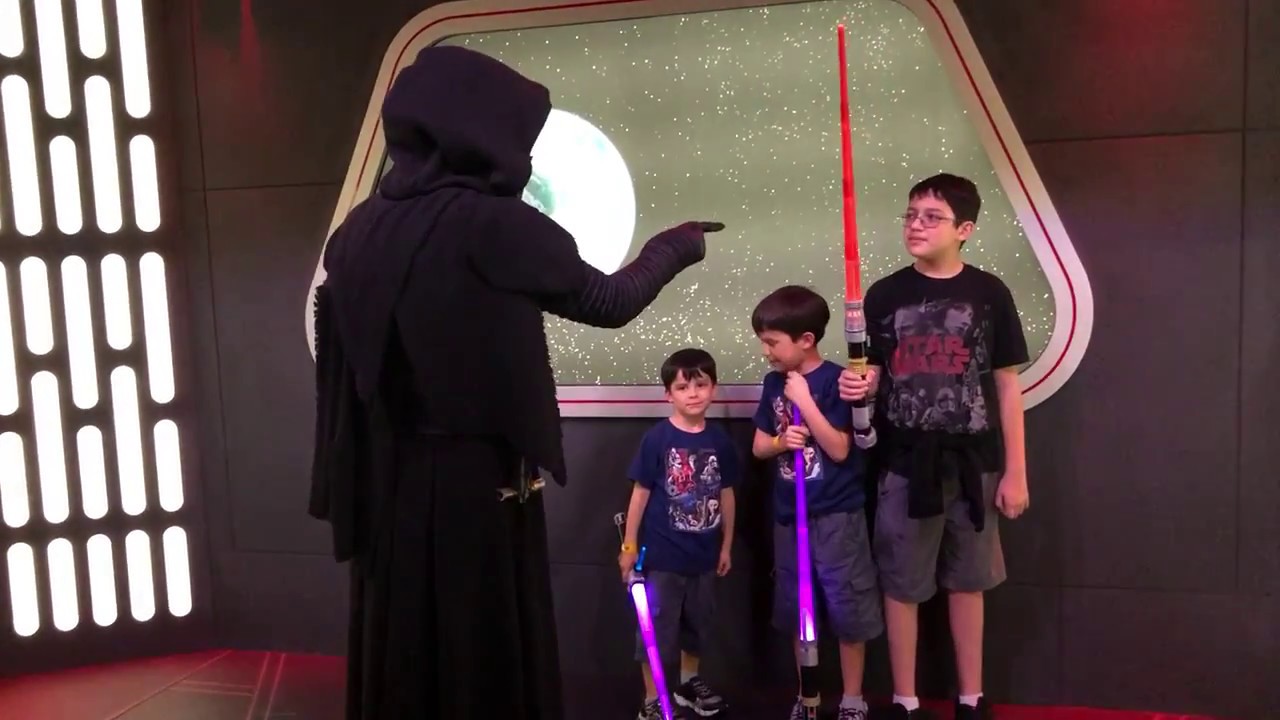 Disneyland Spring Break 2018 - Meeting Kylo Ren