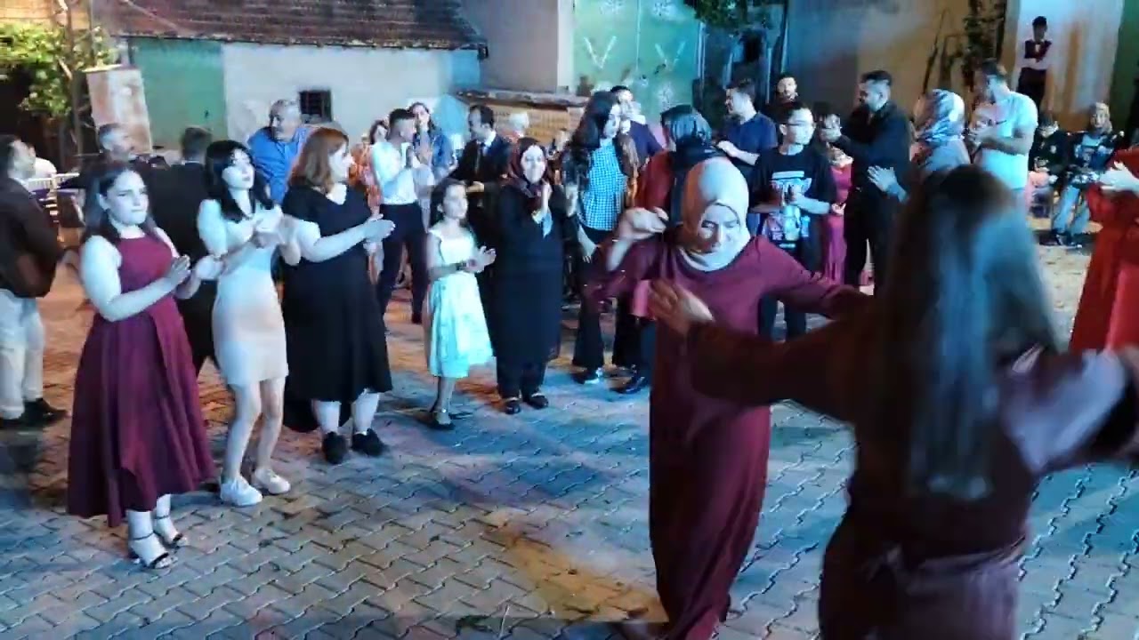 Yozgat Akdağmadeni halay böyle çekilir (4)