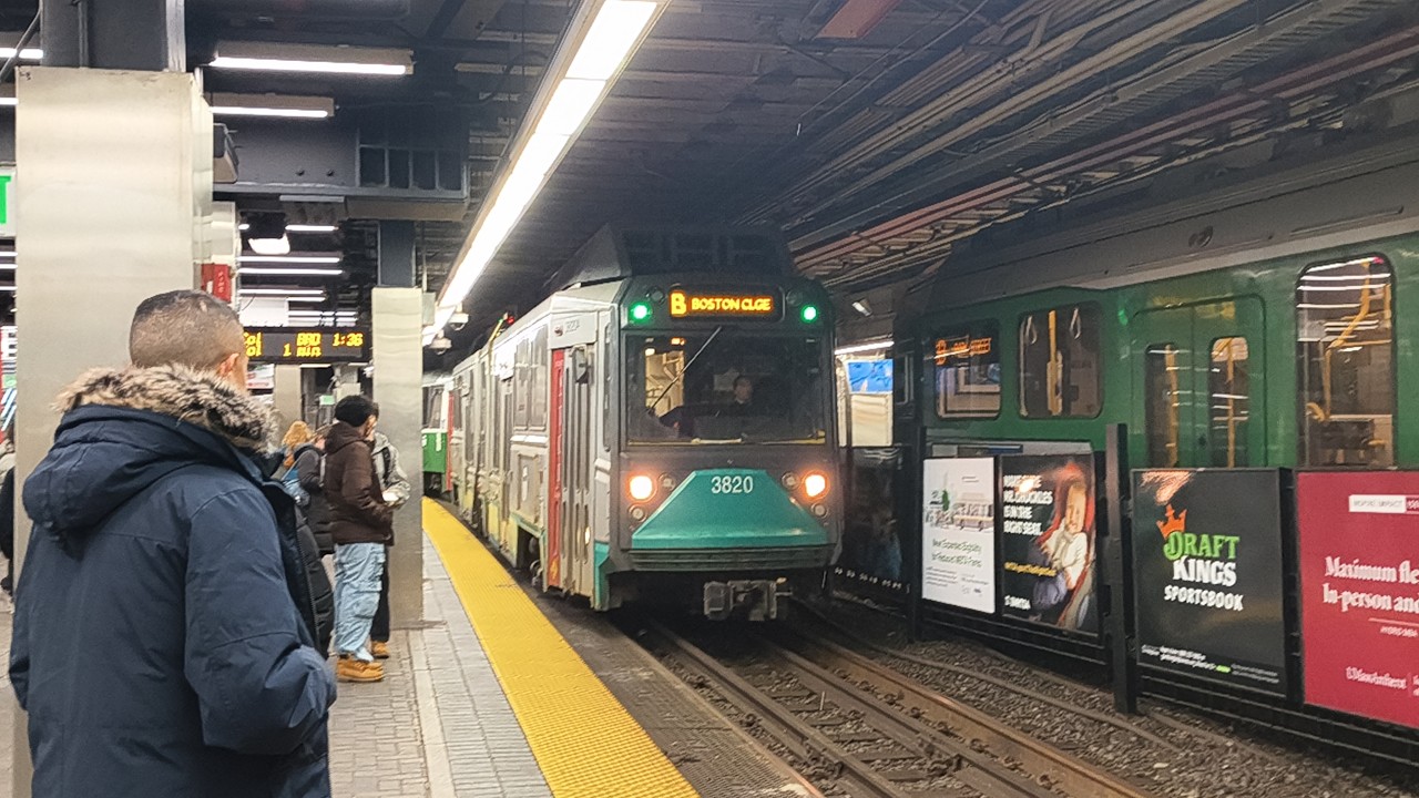 Longest video with editing! Doing the #MBTA Green Line (B) branch ft the Orange & Blue Lines + D40LF