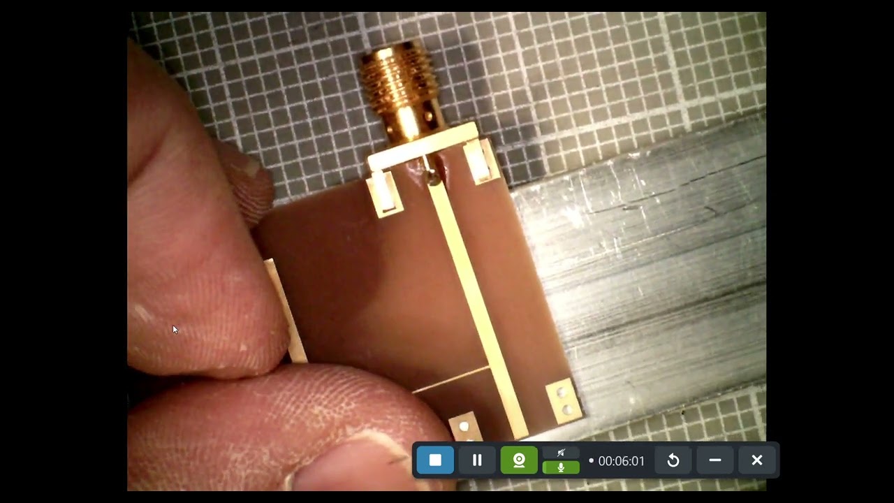 SMA edge launch connector assembly tips