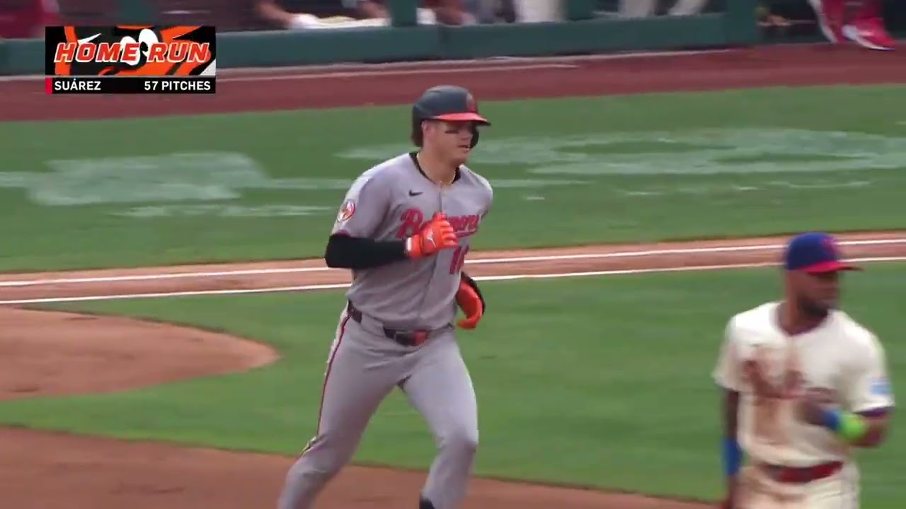 Coby Mayo's 4th homer of 2025 is a 3-run blast