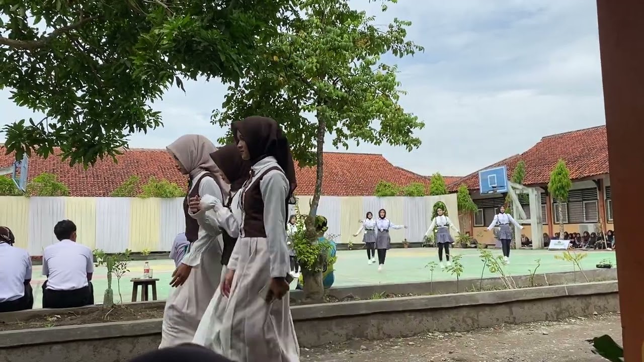 Dance cewe XII.6