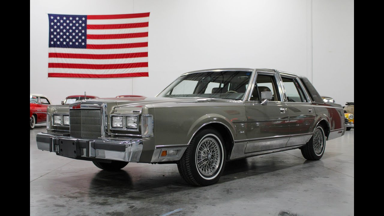 1988 Lincoln Town Car For Sale - Walk Around