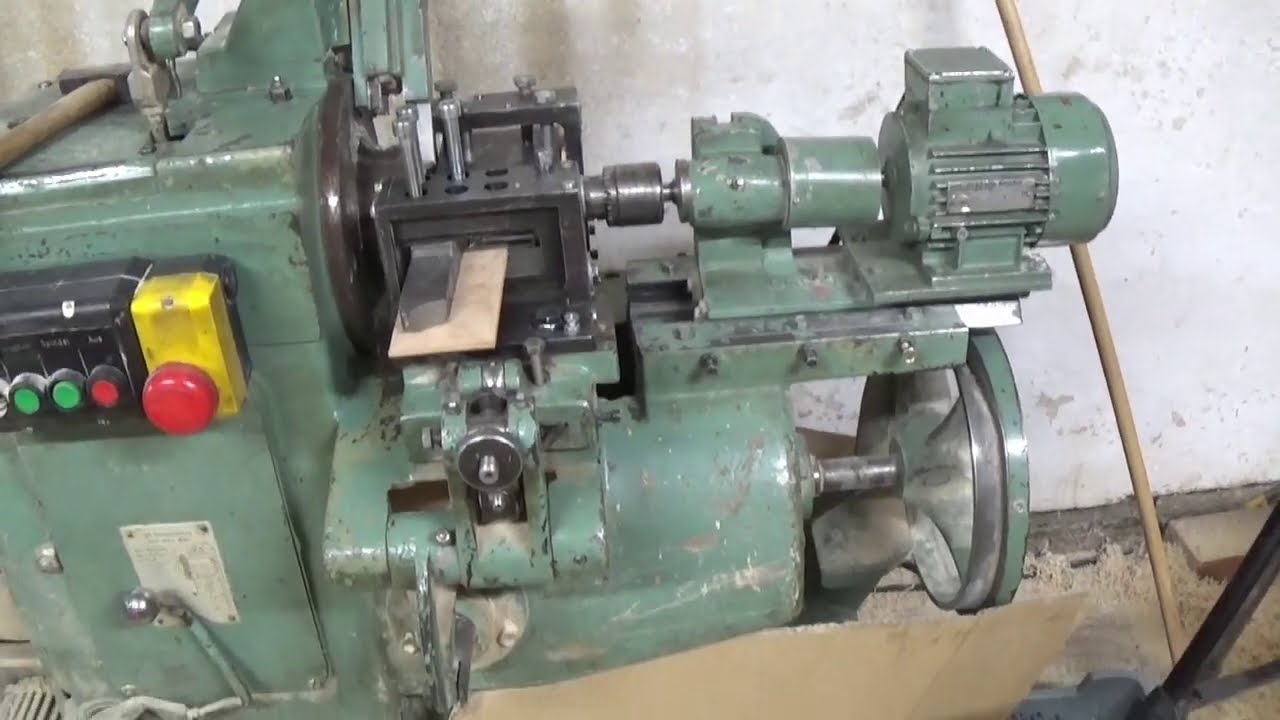 Produkcja kulek drewnianych. Automat tokarski krzywkowy przelotowy 1988 (not mine, not for sale)
