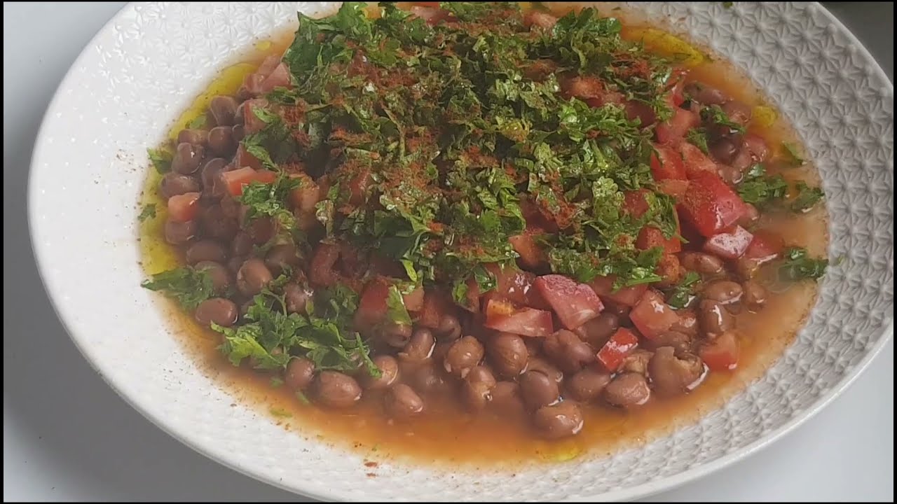 فول بحمض وتوم وزيت الزيتون أطيب أكلة فول على الطريقة السورية