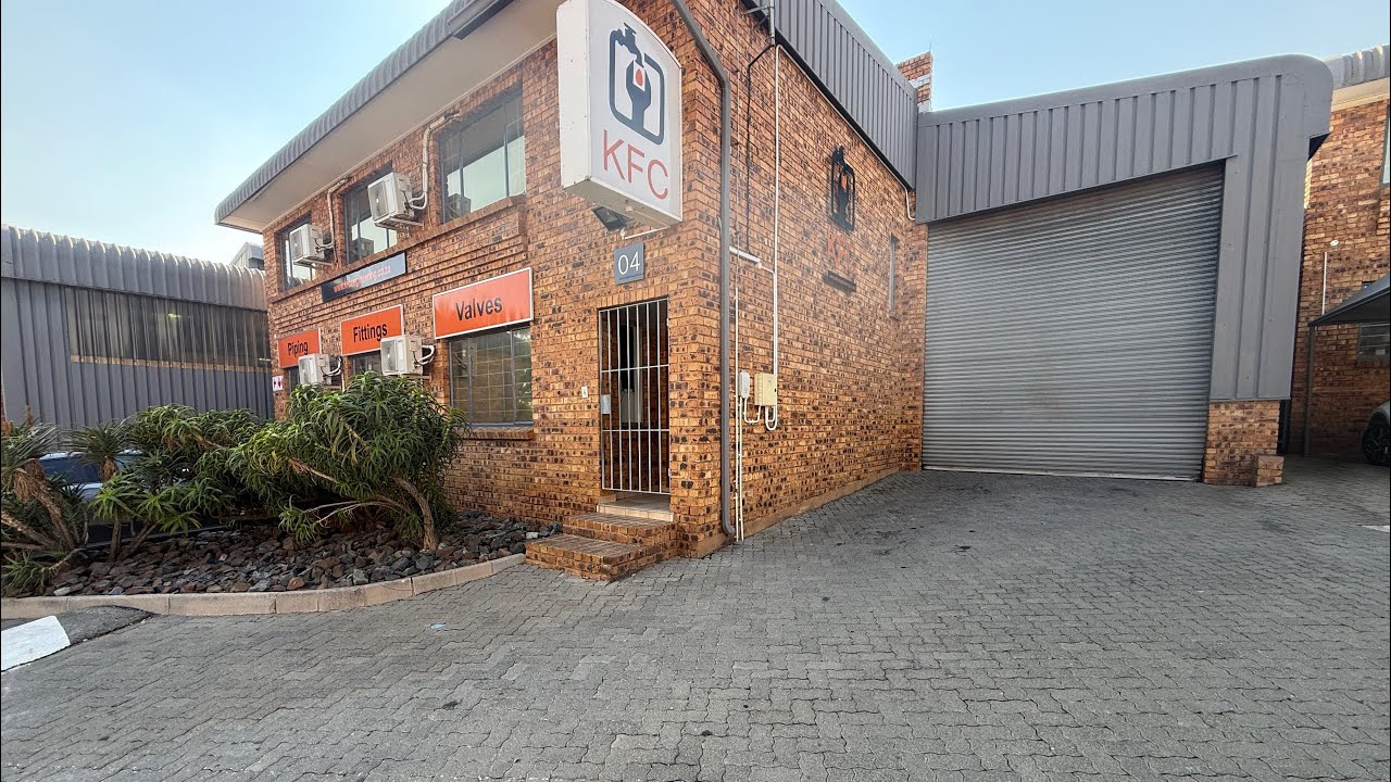 450m2 warehouse to let in Halfway House
