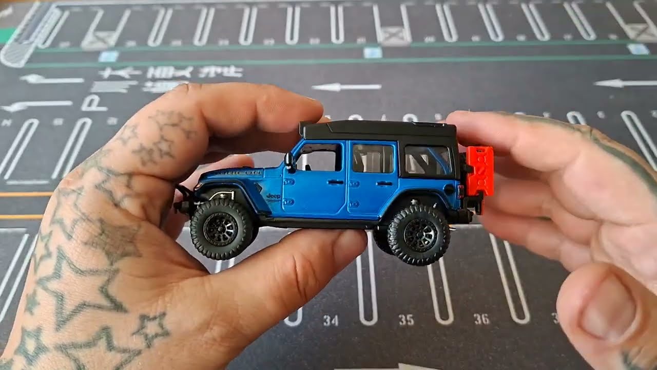 1/43 Hot Wheels Jeep Wrangler 392 Rubicon (Blue)