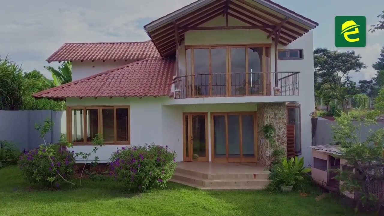 ¡Hermosa vivienda en venta, de oportunidad en Macas!