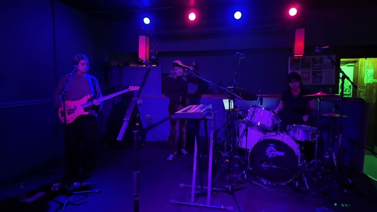 Austra w/ 