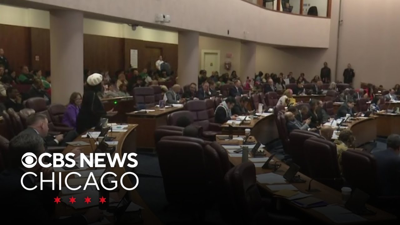 Chicago City Council could override Mayor Johnson's veto on freezing tipped wage hike