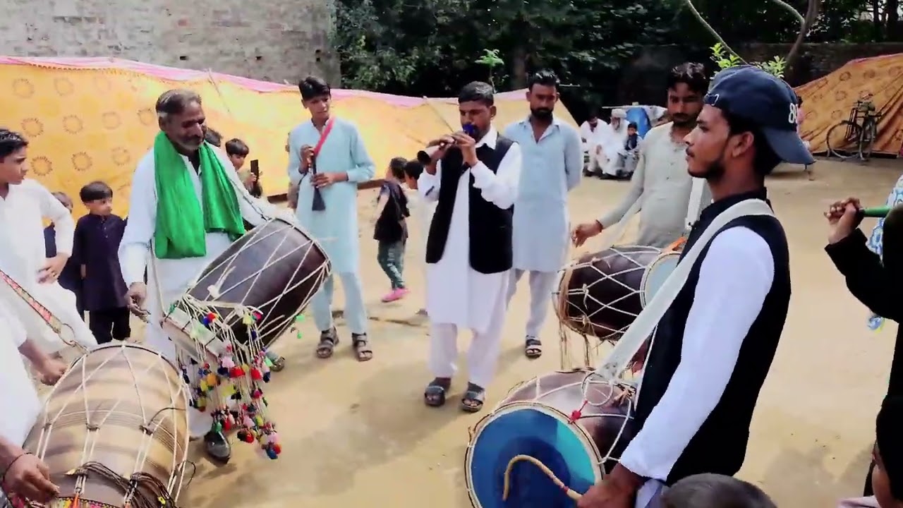 Ik mahi mahi un par qurban zmana h (new naat(2025  shabi dhol master with group