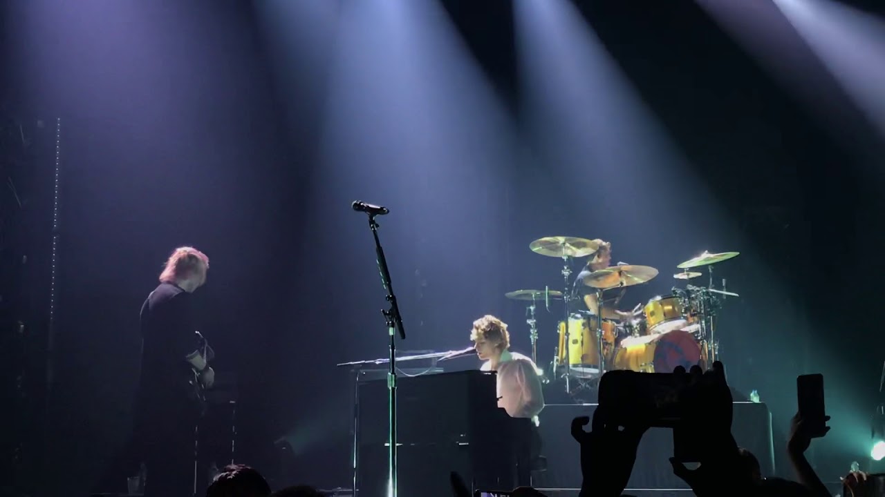 5 Seconds Of Summer - Lie To Me(Live at Zepp Osaka Bayside)