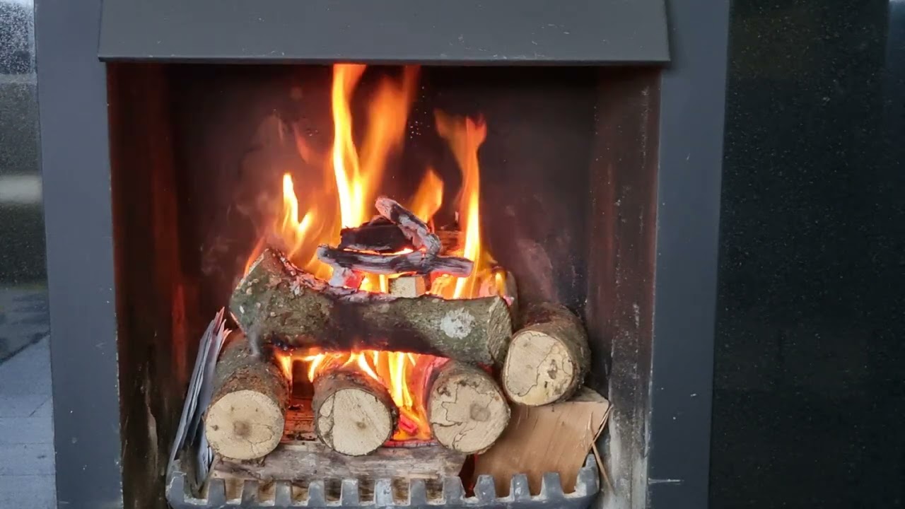 Cosy fireplace, Crackling top down log fire. Cozy open fire
