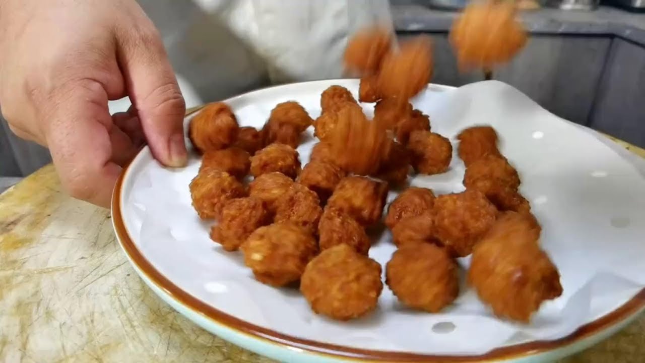 干炸小丸子正确调馅方法，外酥脆里松软十里飘香，原来里面加了它 #干炸小丸子 #家常菜 #美食 #年夜饭