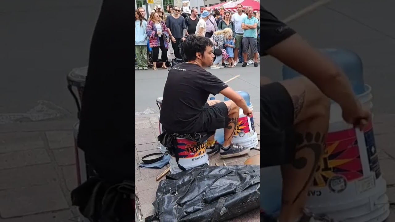 Fantastic street artists. 