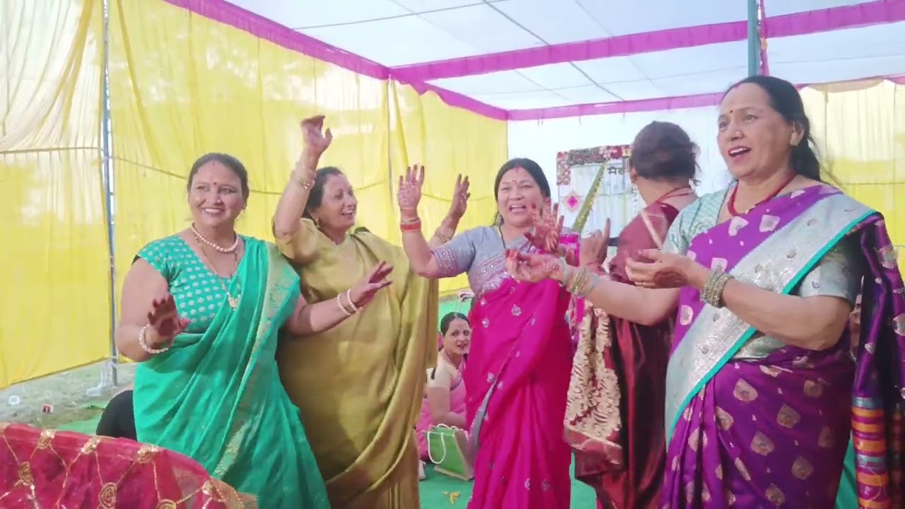 शादी का भजन#dance #video #kirtankebhajan #kirten 