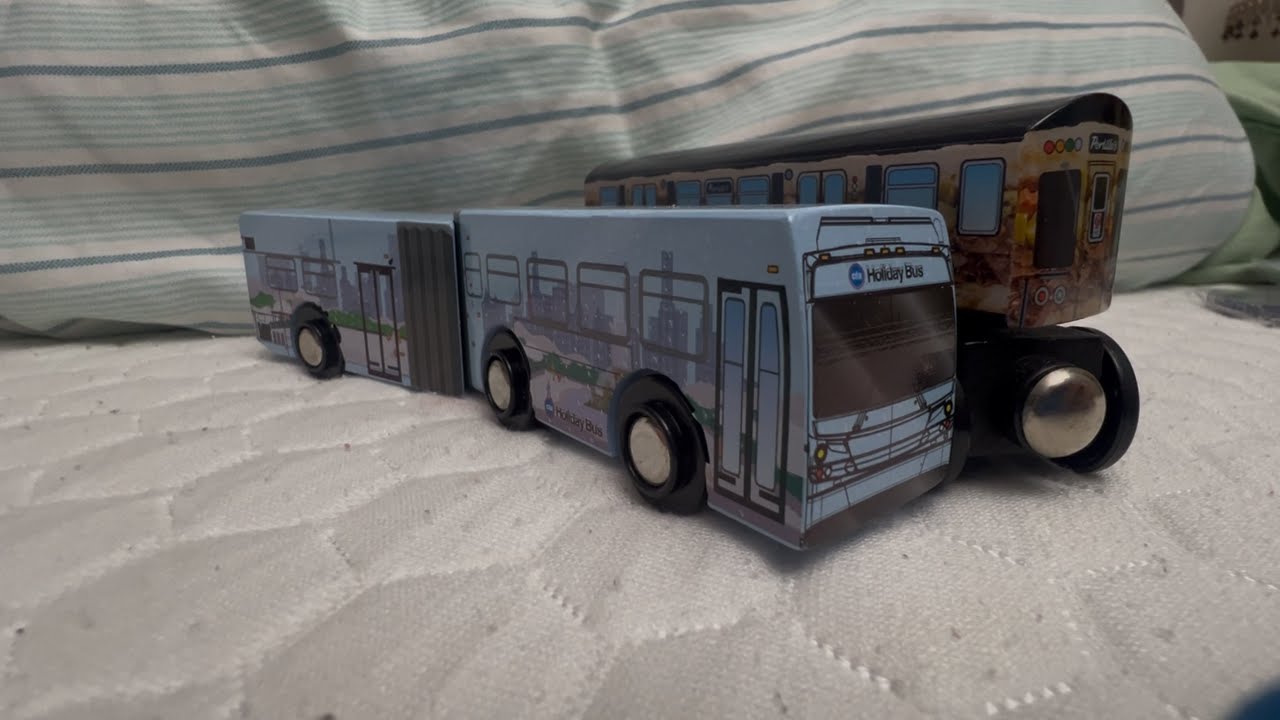Unboxing CTA Gravy train and Holiday Bus 🎄