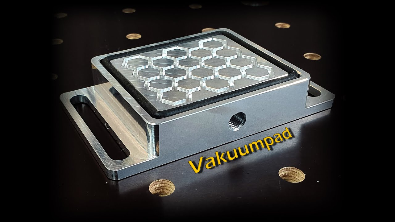Vakuumpad auf der DIY Alu Fräse, viel Späne